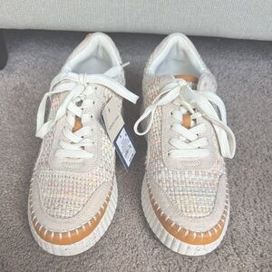 Universal Thread Cream and Tan Sneakers